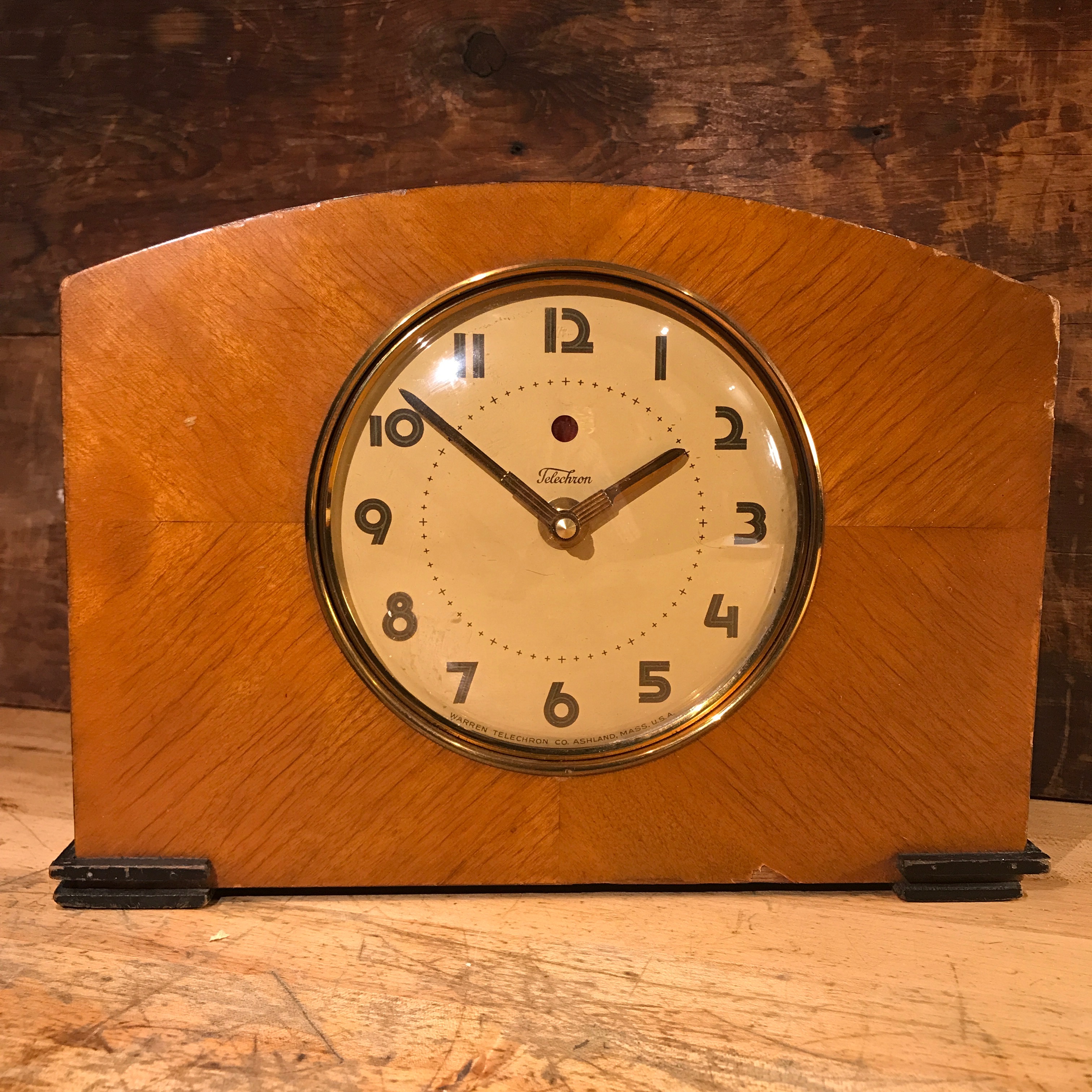Telechron Art Deco Mantle Clock handsome mantle clock with the